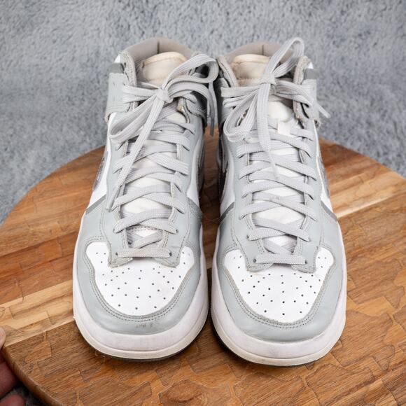 Nike White and Gray Athletic Shoes - Picture 2 of 7